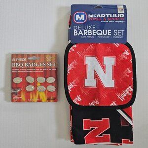 Nebraska Huskers McArthur Deluxe Barbecue Set Plus 8 Piece Barbecue Badges New